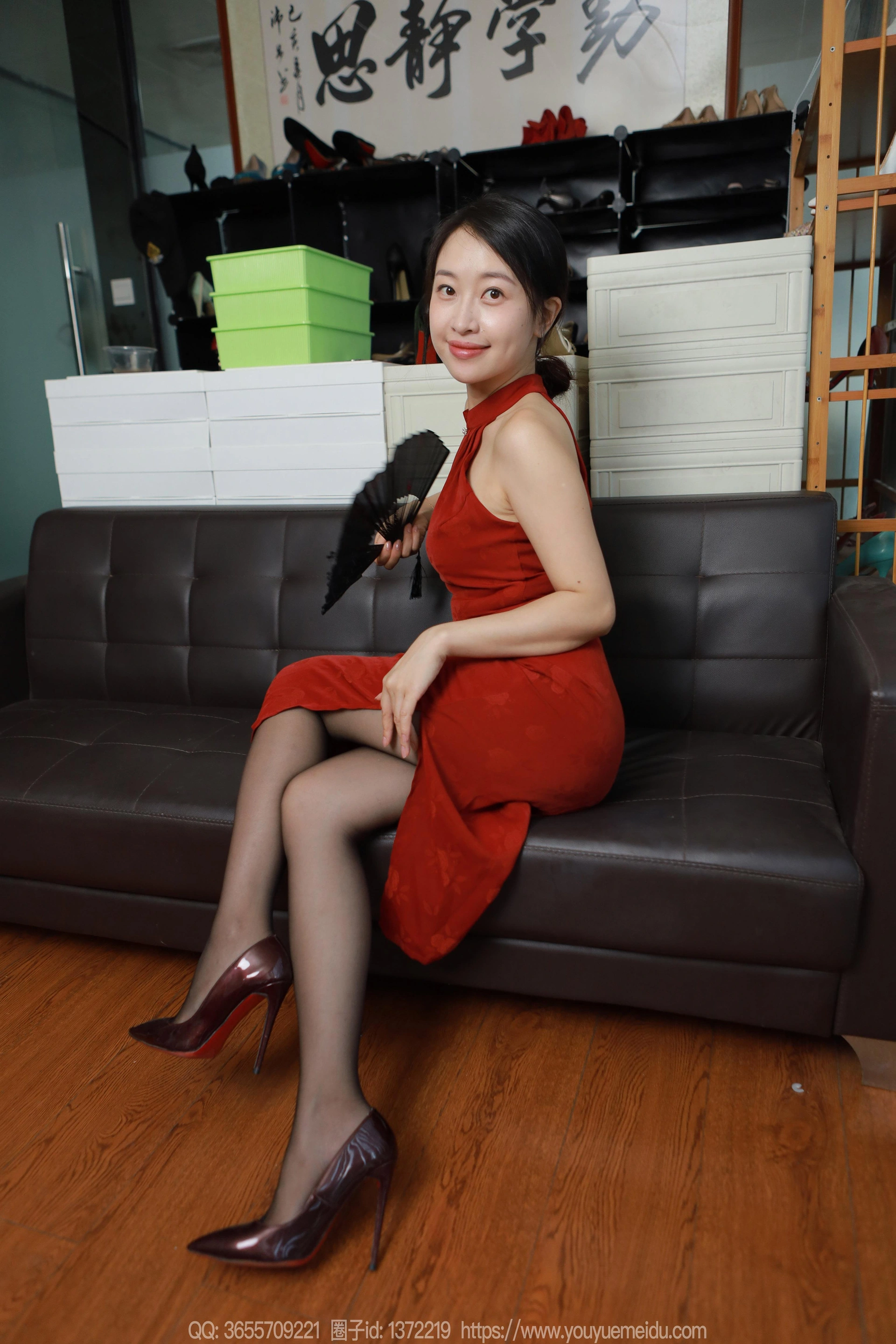 [IESS异思趣向] 2024.09.01 丝享家 1834 小婕《红黑》 1